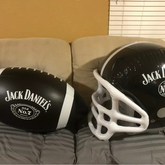 Jack Daniel’s Football Set - Picture 14 of 16